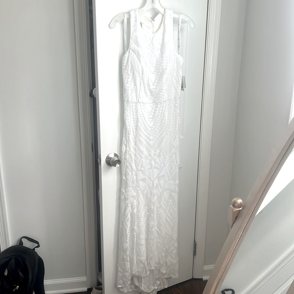 David’s Bridal long sequin white dress. Size 6. Tags on. - Picture 1 of 6